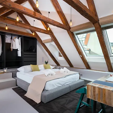 Empirent Center * Praag