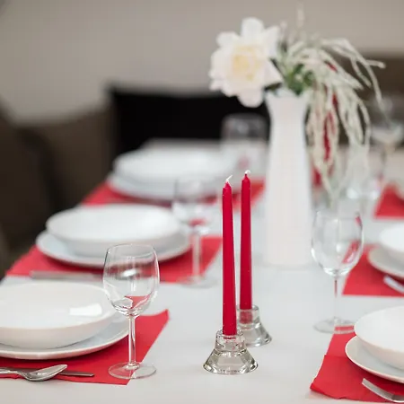 Apartment Empirent Center