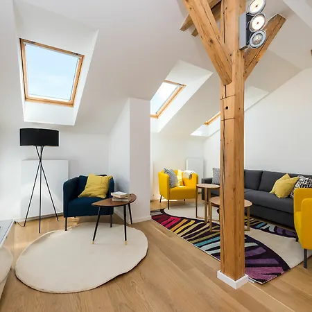 Apartment Empirent Center *