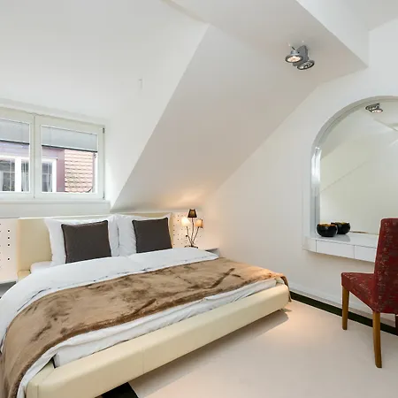 Empirent Center Apartment Prague