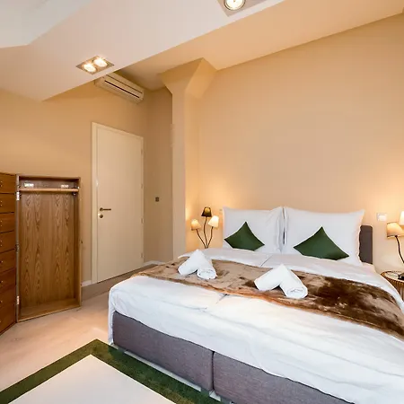 Apartment Empirent Center *