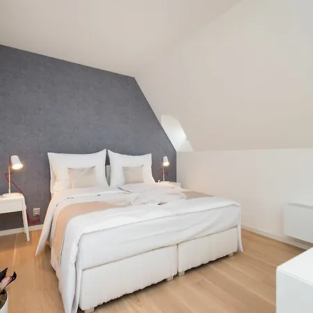 Apartmán Empirent Center *